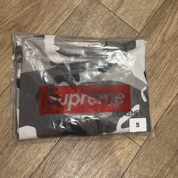 슈프림 카모 반팔티