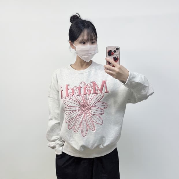 마르디메크르디 플라워 맨투맨 애쉬헤더