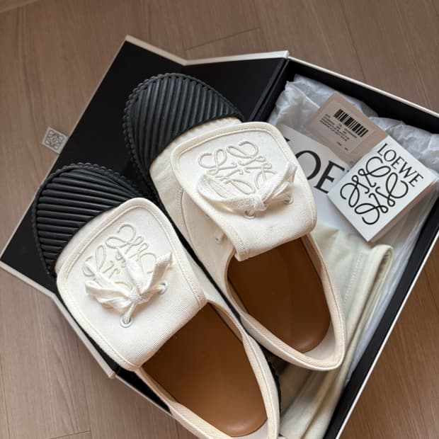 풀박스!! 로에베 아나그램 자수 플랫 스니커즈 38