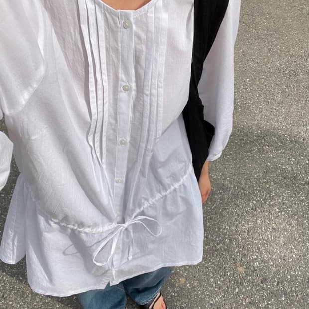 뮤어리 muary 데이지 핀턱 블라우스