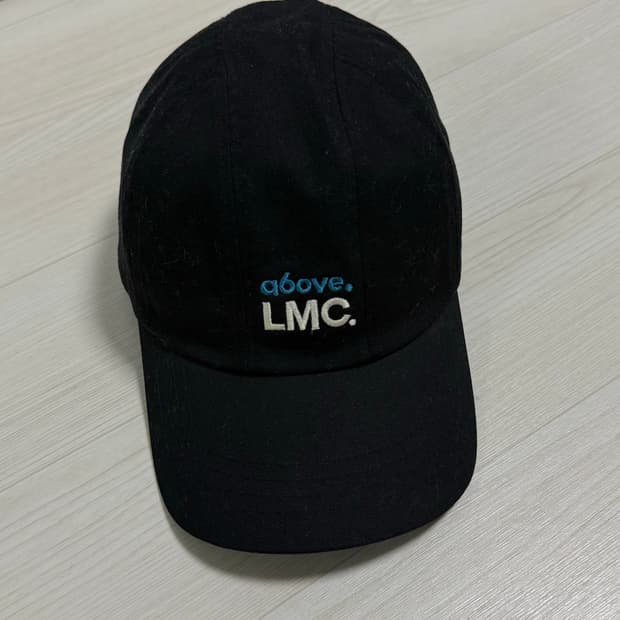 LMC x A6OVE 7 볼캡 black