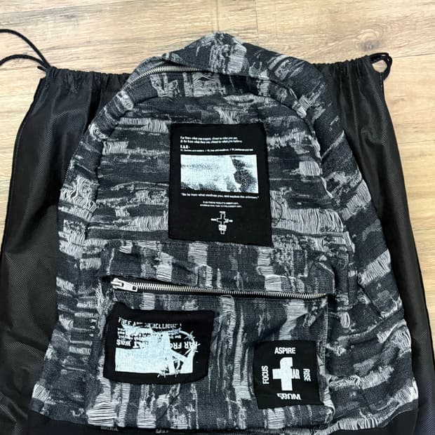 파프롬왓(파아카이브) 파 패치 코튼 백팩 팝니다