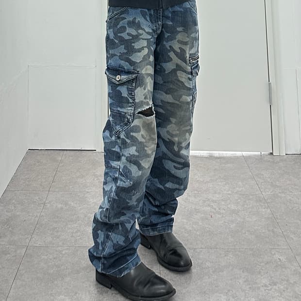 Z dragon camo denim cargo pants 
