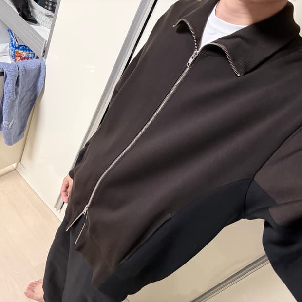 [S] 슈타인 큐프로 바이 컬러 집 자켓
