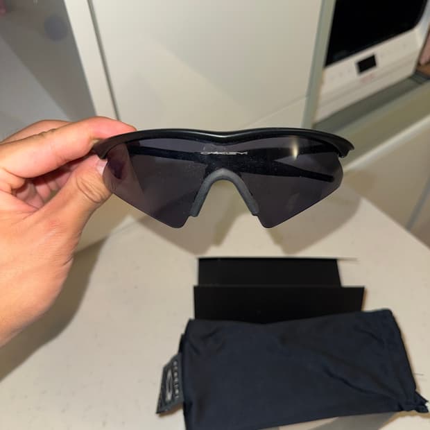 오클리 엠프레임 Oakley M FRAME