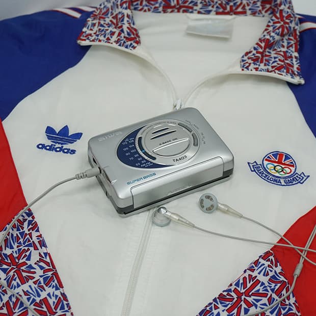 아이와 빈티지 테이프 워크맨 TA403