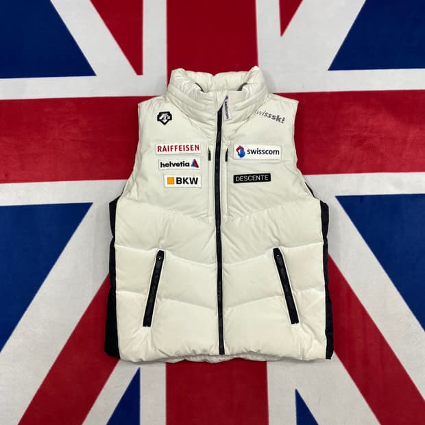 데상트 아우디 덕다운 패딩조끼 90