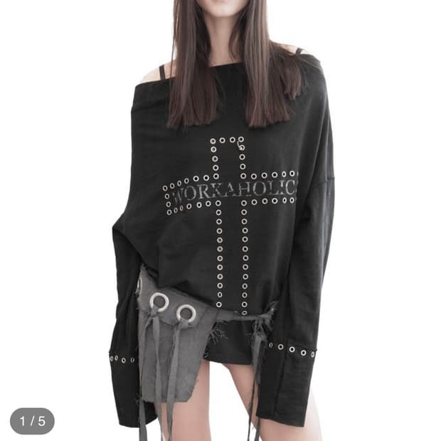 구해요) 키묘 크로스 피어싱 오프숄더 티 다크네이비