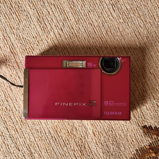 후지필름 FinePix Z100fd 핑크 디지털 카메라 팝니다.