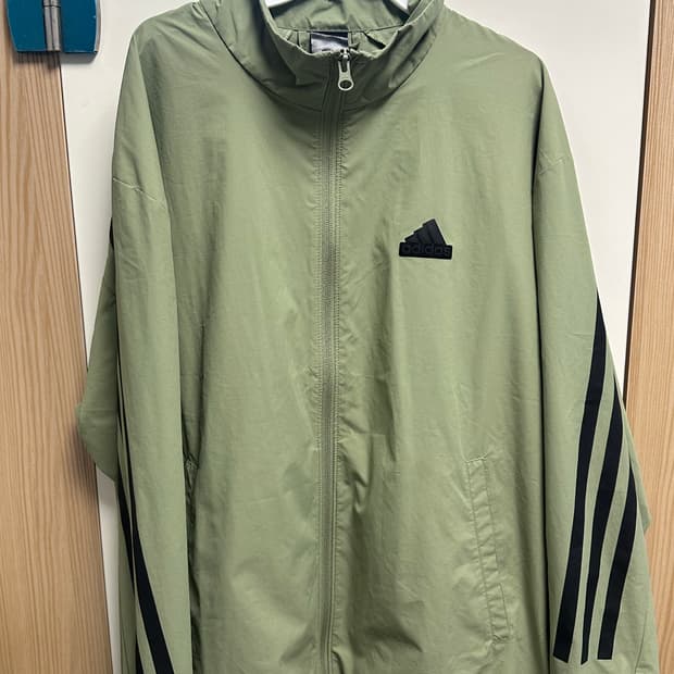 아디다스 바람막이 카키 올리브 