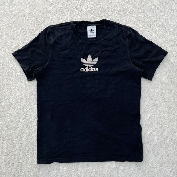 L 아디다스 로고 반팔 티셔츠 0305M