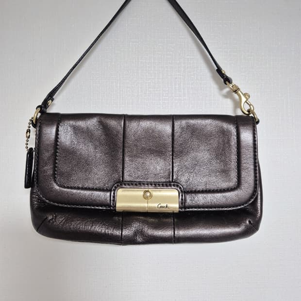 코치 유광 미니백 