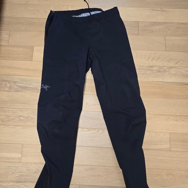 아크테릭스 베타 팬츠 (롱버전) M 사이즈