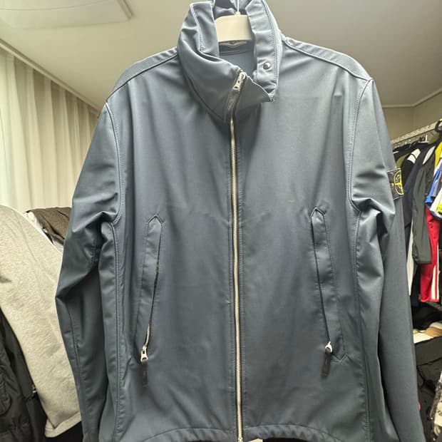 스톤아일랜드 라이트 소프트쉘 XL