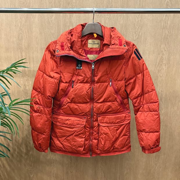 파라점퍼스 다운 패딩 점퍼 지퍼 포켓 후드 스트링 디테일 레귤러핏 오렌지