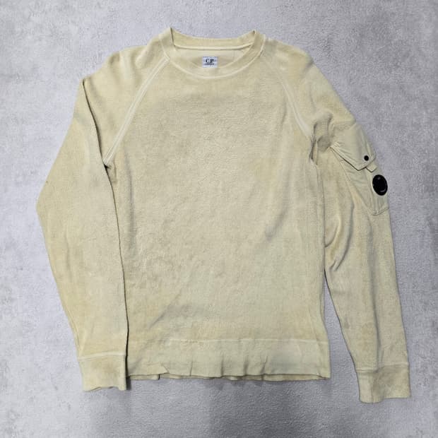 CP컴퍼니 렌즈와펜 플리스 맨투맨 S사이즈