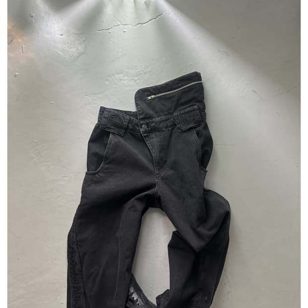 L) 플라스틱프로덕트 SINGLE WAIST POCKET 블랙 데님 팬츠
