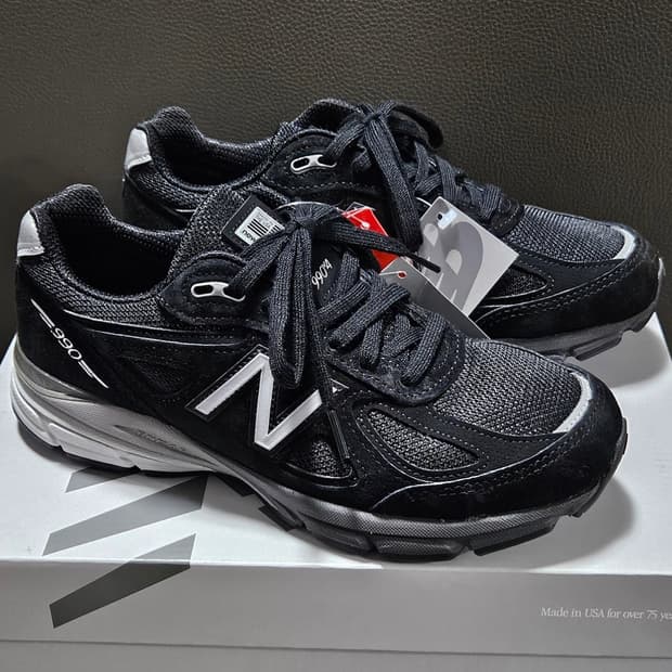 (새상품) 뉴발란스 990v4 블랙