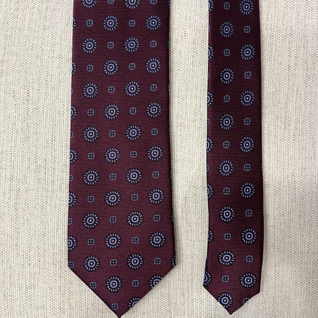 로가디스 넥타이 와인컬러