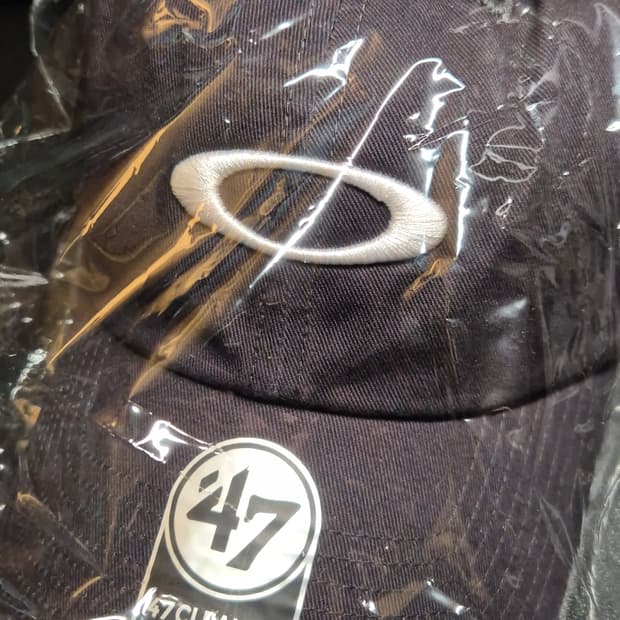 오클리 대드햇 47brand