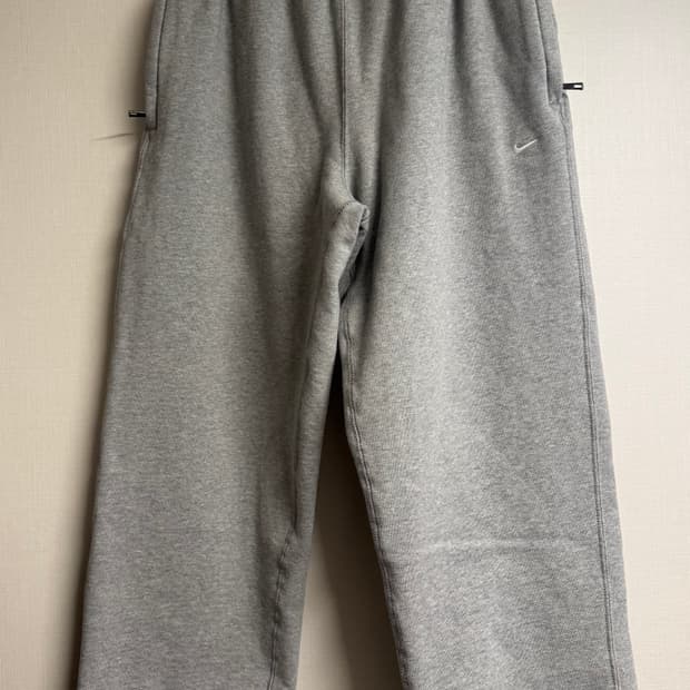 나이키NRG 솔로스우시 오픈헴 와이드 스웨트팬츠 그레이 L