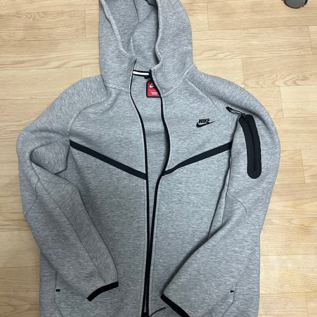 나이키 테크팩 m팝니다