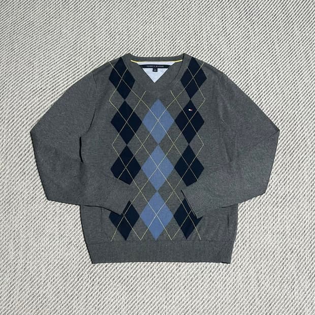 [S] Tommy 타미힐피거 아가일 패턴 브이넥 코튼 니트