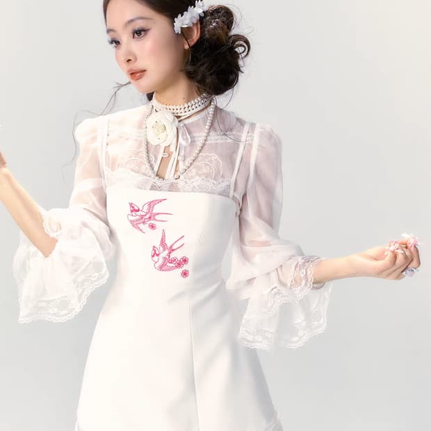 단종템 새상품) 발레코어 자수 레이스 미니 원피스 화이트🕊