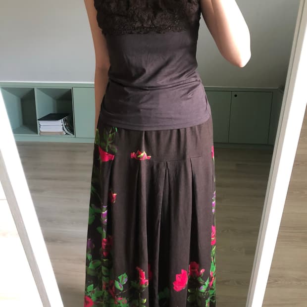 Rose skirt
