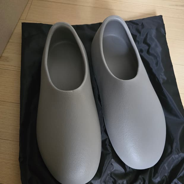 이지 YZY  SL-01 그레이 9 사이즈