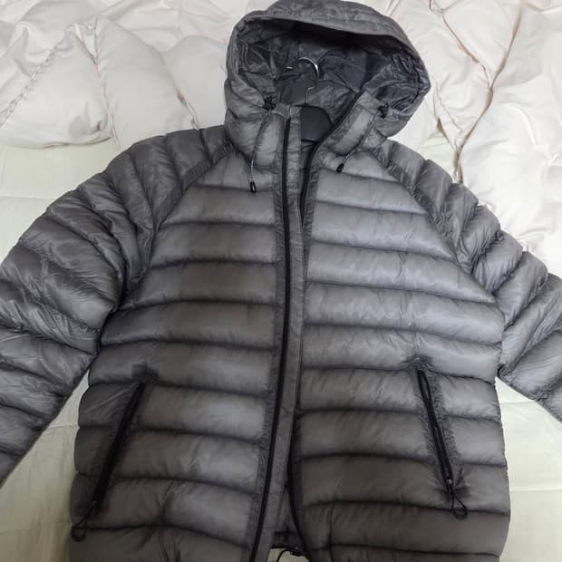 수아레 시어쉘 패딩 팝니다 xl사이즈