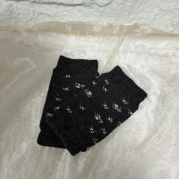 빈티지 블랙 꽃 무늬 니트 발토시 레그워머