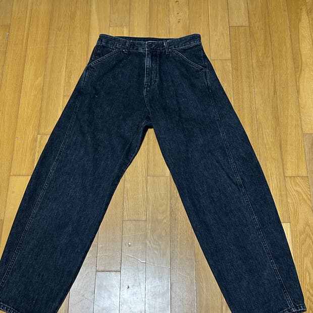 해칭룸 커브드진 블랙