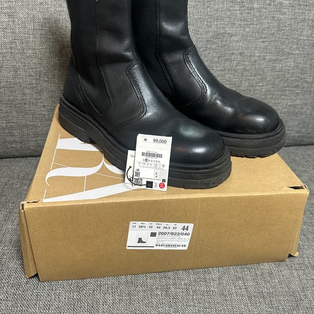 (44) 자라 트랙솔 레더 첼시 부츠