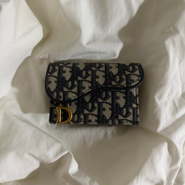 새상품급 디올 오블리크 새들 플랩 카드지갑 [정품]