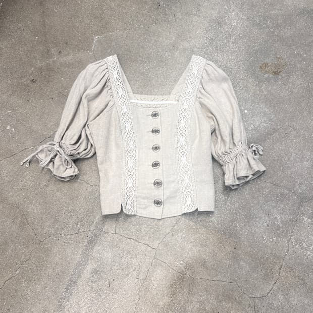 오스트리아 티롤리안 레이스 리넨 가디건