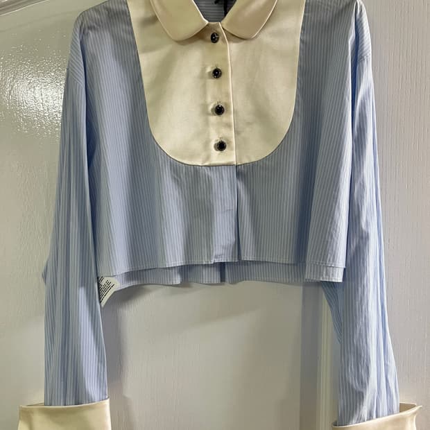 미우미우 스트라이프 배색 크롭 셔츠 38