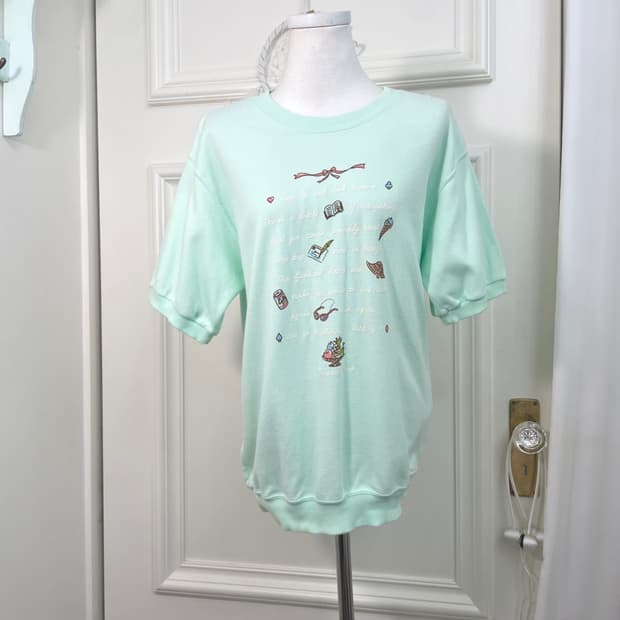 mint cute print half sweatshirts(size-M)