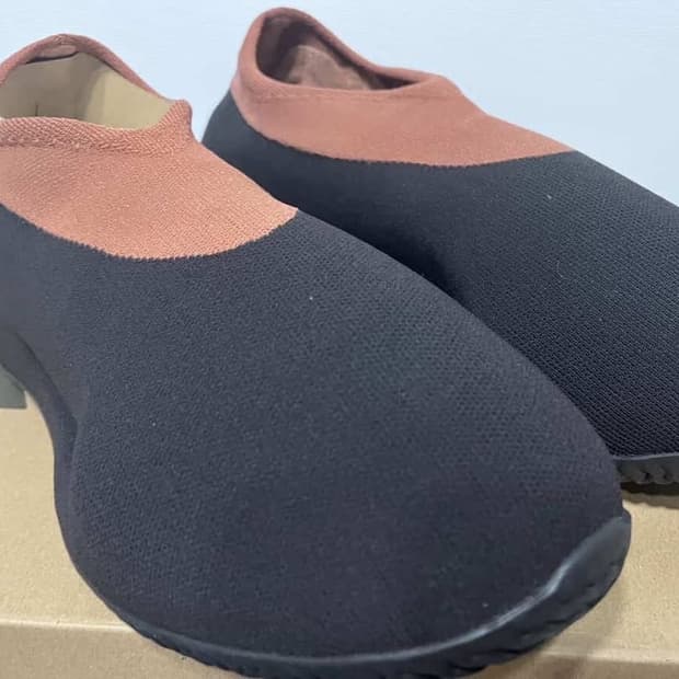 아디다스 이지 니트 러너 295