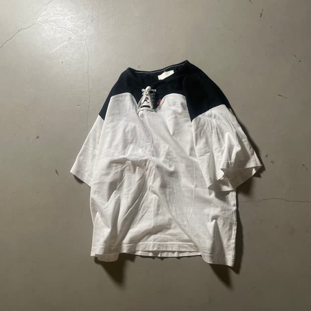 네온싸인  Lace-Up Short Sleeve Top