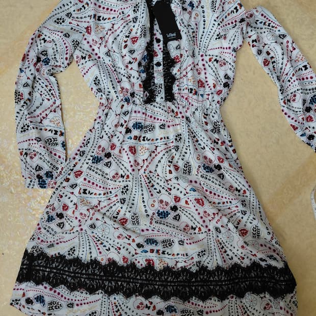 새상품) LeShop르샵 유니크 검정 레이스 미디 원피스