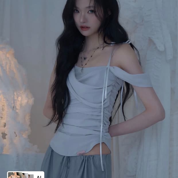 뉴얼린 글로우 쉬폰 셔링 블라우스 그레이