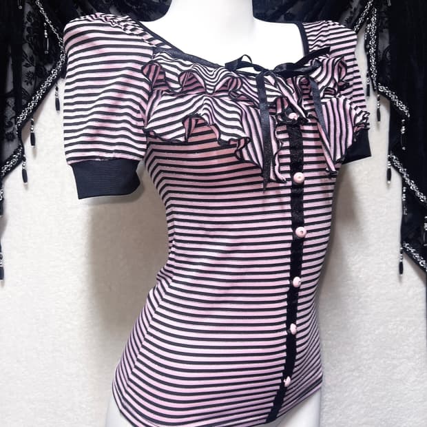 세실맥비 히메갸루 로맨틱 러블리 핑크 스트라이프 프릴 로걀탑 백트임 오네