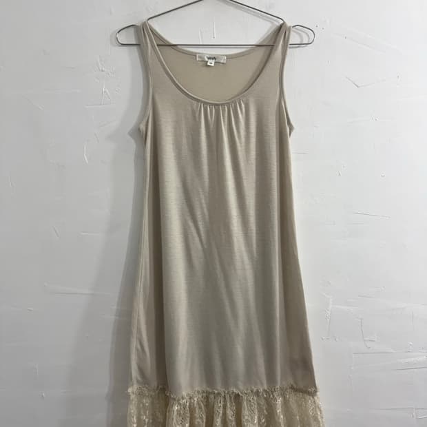 lace sleeveless