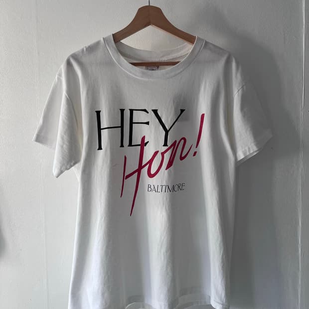 hey hon! baltimore t-shirt
