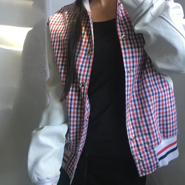 THOM BROWNE 톰브라운 체크 레더 스타디움 자켓