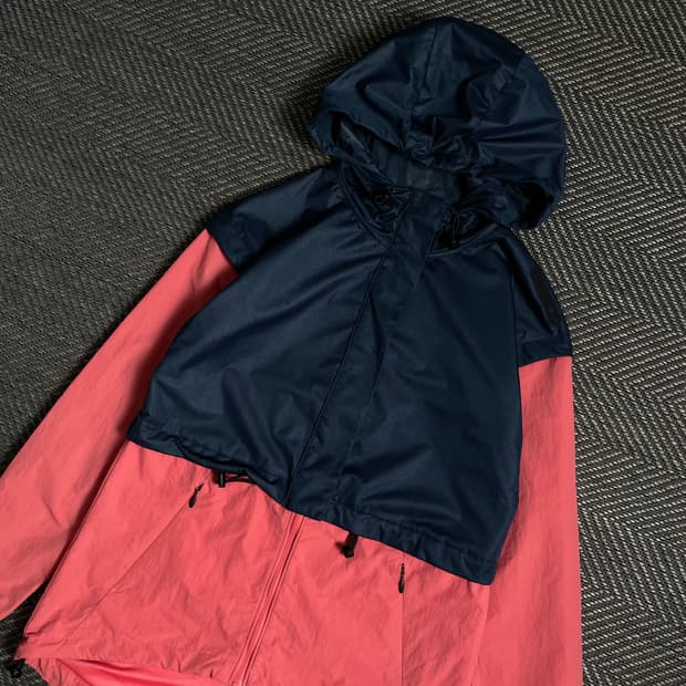 언더아머 우먼스 나일론 경량 윈드 브레이커 바람막이y 4868