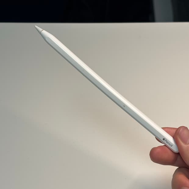 비교적 깨끗한 애플펜슬 2세대