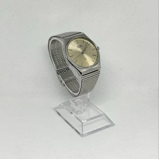 빈티지 세이코 쿼츠 샴페인 다이얼 드레스 워치 (Ref. 6433-502