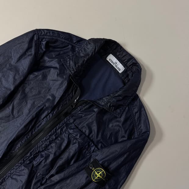 [백화점판/당일출고]스톤아일랜드 루시드 바람막이